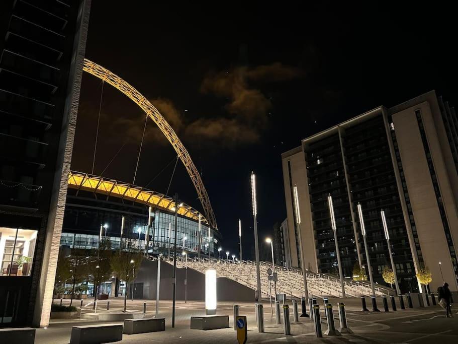 Beautiful Stay In Central Wembley Londres Exterior foto