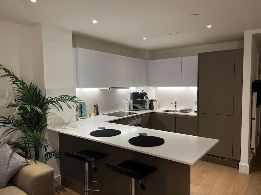 Beautiful Stay In Central Wembley Londres Exterior foto